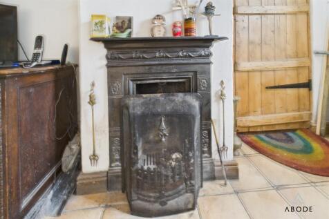 CAM03645G0-PR0229-STILL009.jpg