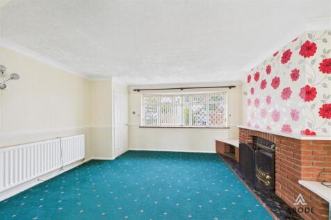 CAM02696G0-PR0639-STILL006.jpg