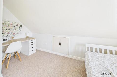 CAM03645G0-PR0241-STILL025.jpg