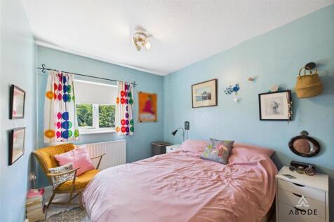 CAM02696G0-PR0657-STILL014.jpg