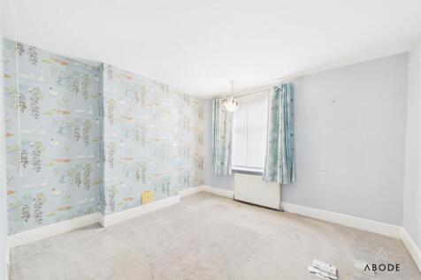 CAM02696G0-PR0529-STILL004.jpg