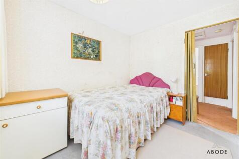 CAM03473G0-PR0414-STILL004.jpg