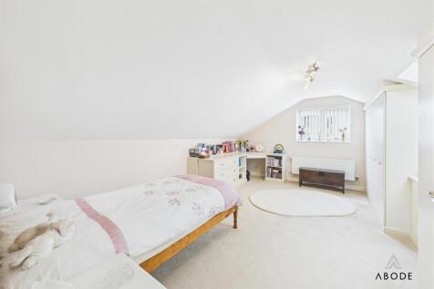 CAM04151G0-PR0199-STILL005.jpg