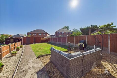 CAM03473G0-PR0401-STILL029.jpg