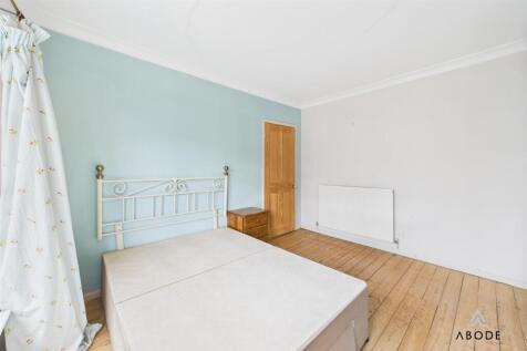 CAM01882G0-PR0117-STILL023.jpg