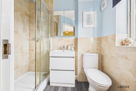 En-suite to Bedroom One