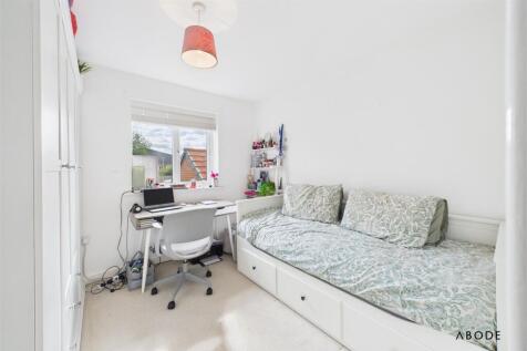 CAM01882G0-PR0151-STILL015.jpg