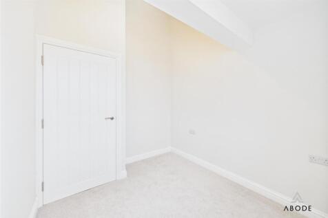 CAM01882G0-PR0131-STILL002.jpg