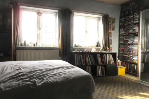 7 Hartshorne Road Front Bedroom 1.jpg