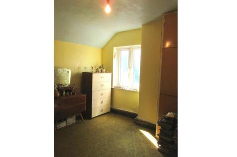 7 Hartshorne Rd Back Bedroom 1 (adusted) .jpg