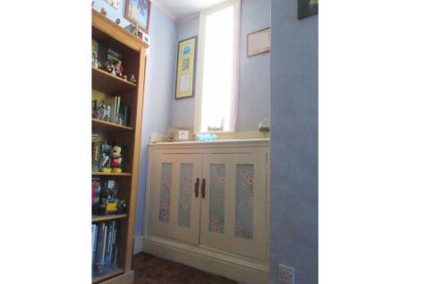 7 Hartshorne Rd Living Room 3 (adusted).jpg