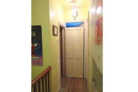 7 Hartshorne Rd Landing 5 (adusted).jpg