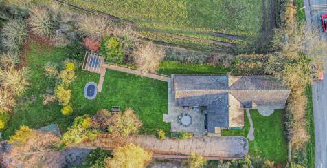 dji_fly_20251119_150904_886_1763742374201_photo_op