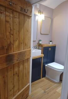 master ensuite .jpg