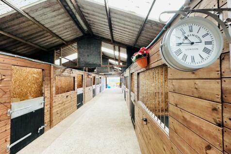 stables.jpg