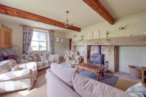Formal Sitting Room 1.jpg