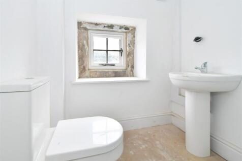 Flat 2 (3).JPG