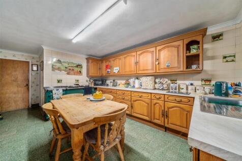 Hall Farm Alfreton-1.jpg