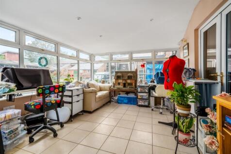 Hall Farm Alfreton-20.jpg