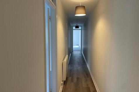 Hallway.jpg