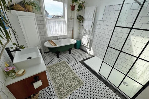 Bathroom (1)