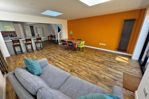 Lroom (1)