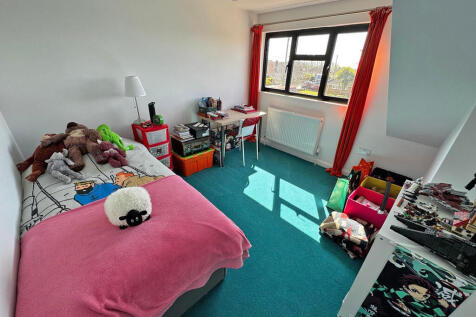 Fourth Bedroom (1...
