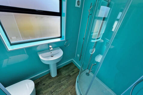 Second Bathroom (...