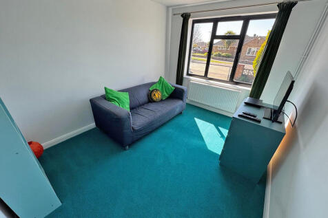 Second Bedroom (2...