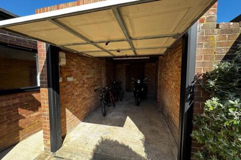Garage (1)
