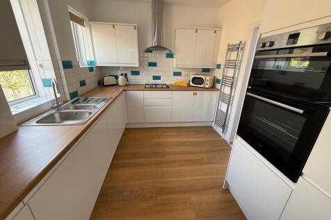Communal Kitchen ...