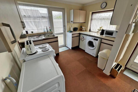 Kitchen (1)