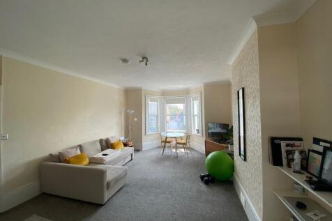 Lounge 1