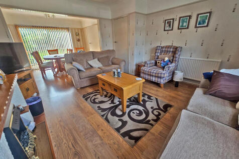 Living room (2)