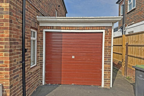 Garage (1)