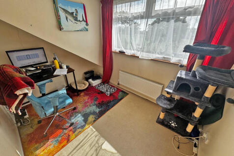 Second bedroom