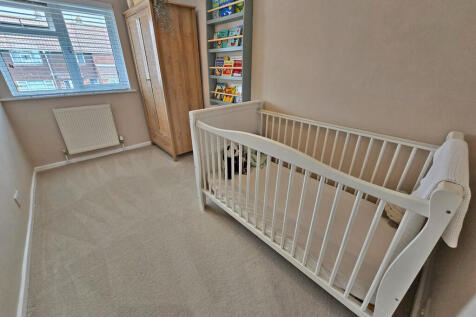 Third bedroom (2)