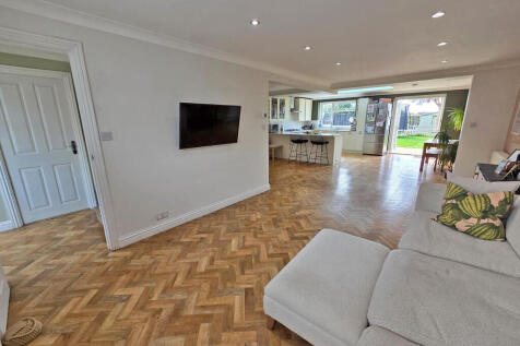 Living room (2)