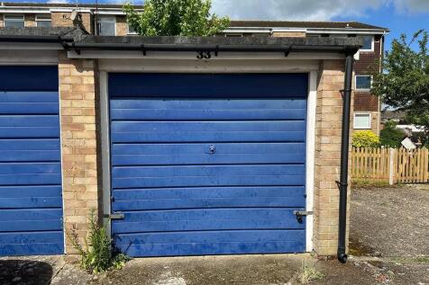 garage close