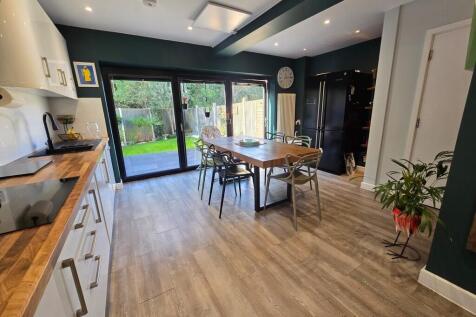 Kitchen - Diner (...