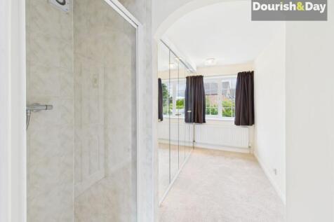 Ensuite/Dressing Room