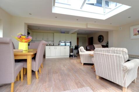 Family Dining Kitchen