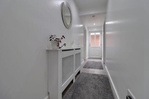 Inner/Side Entrance Hallway
