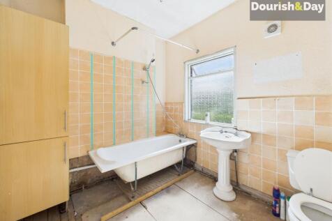 Upstairs Bathroom