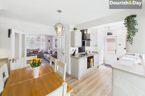 Open Plan Kitchen / Diner