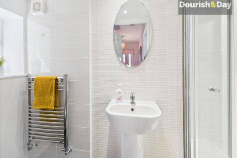 Downstairs Shower / WC