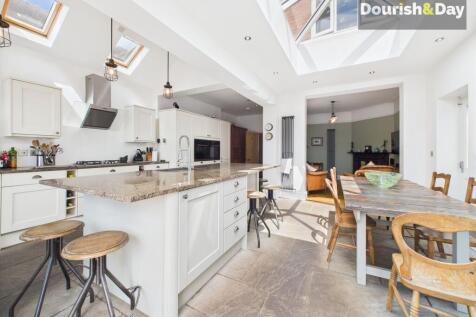 Kitchen / Living Diner
