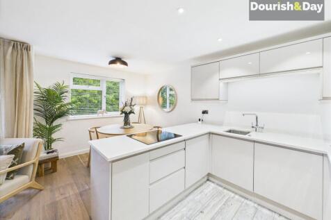 Open Plan Kitchen / Diner