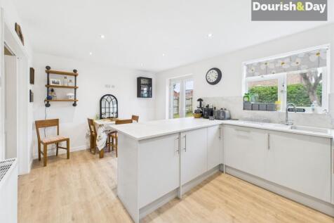 Open Plan Kitchen / Diner