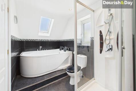 Attic En-Suite